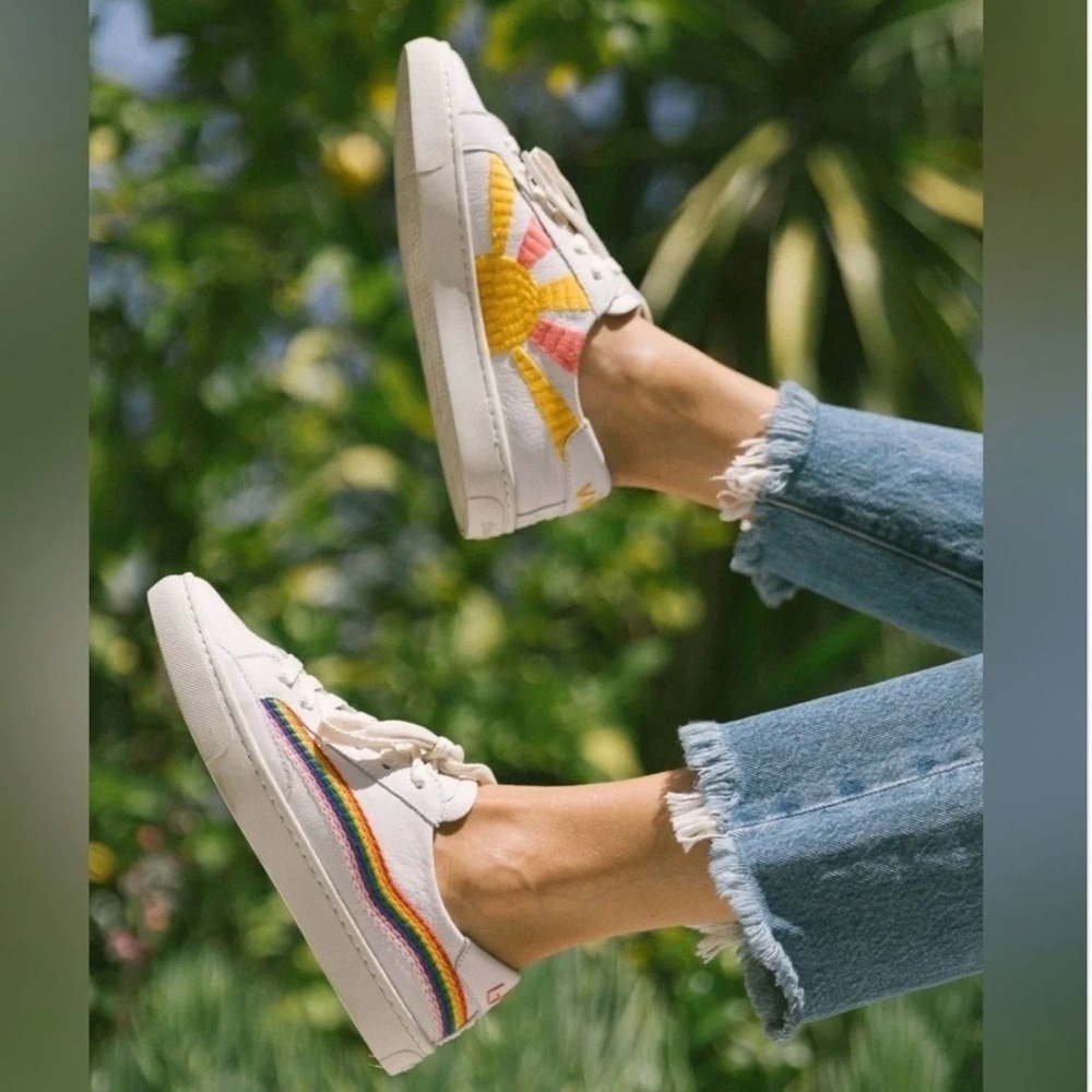 Soludos Ibiza Oasis White Rainbow Wave Sneaker SZ8
